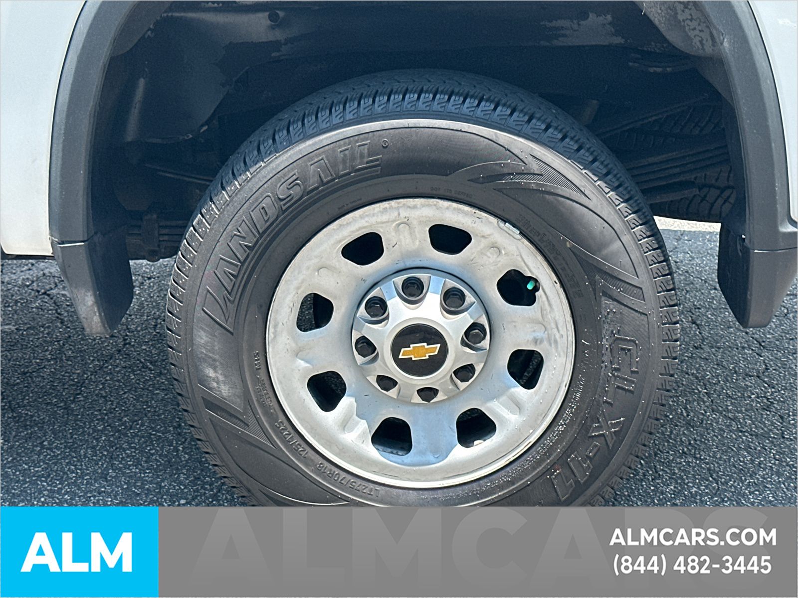 Used 2022 White Chevrolet LT image 22