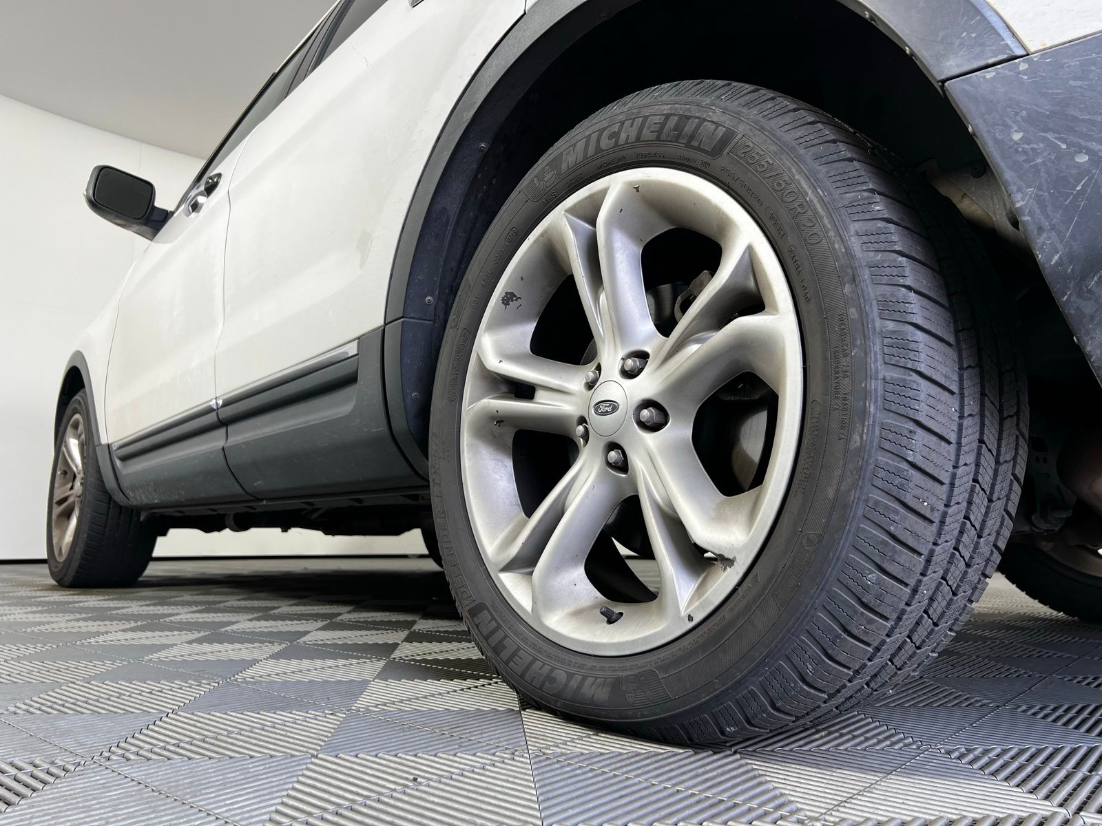 Thumbnail: 2012 Ford Explorer - 9