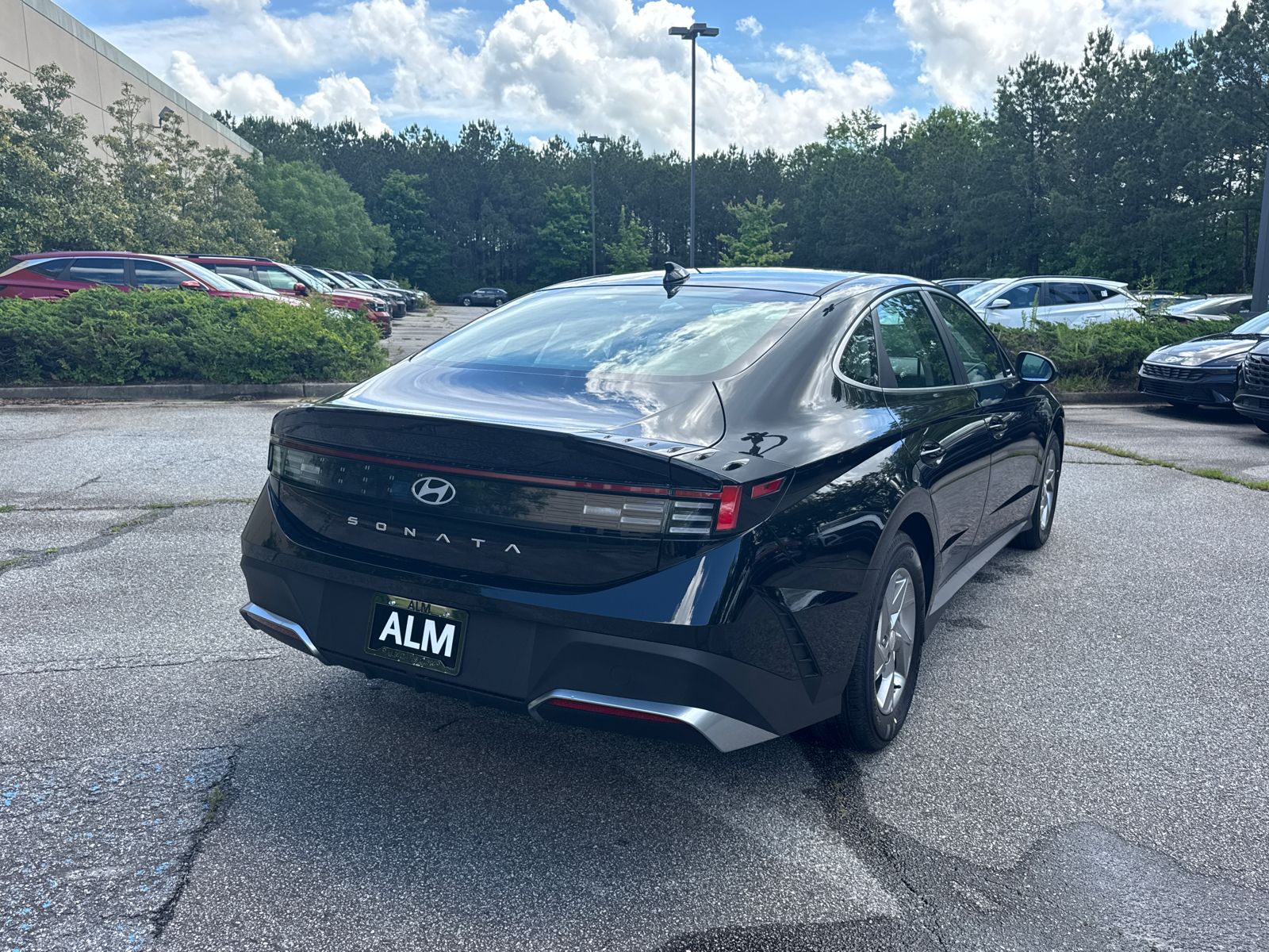 2025 Hyundai Sonata SE photo 3