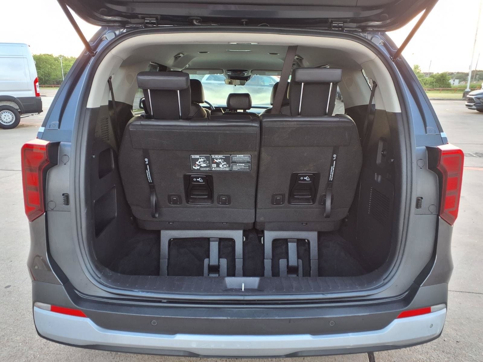 2025 Kia Carnival LXS - 6