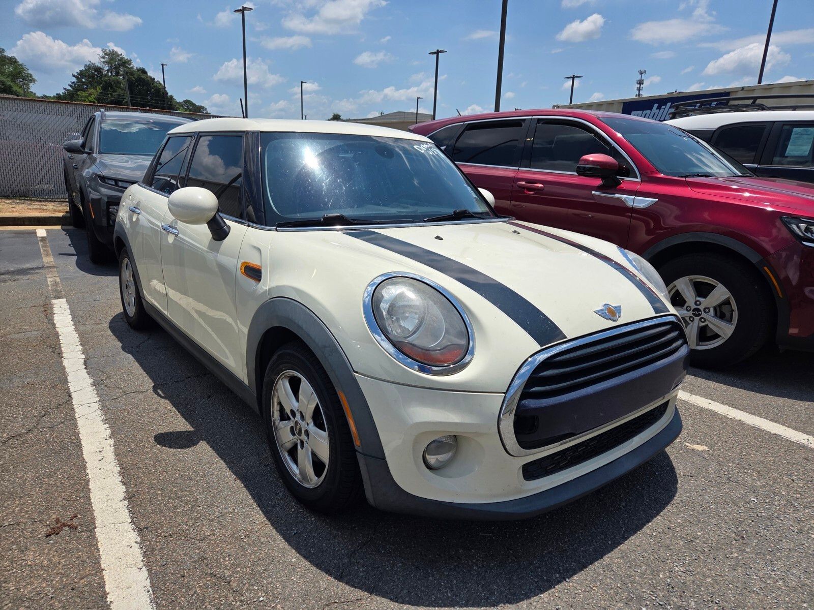 Pepper White 2016 MINI Cooper Hatchback Front-Wheel Drive 6-Speed Manual