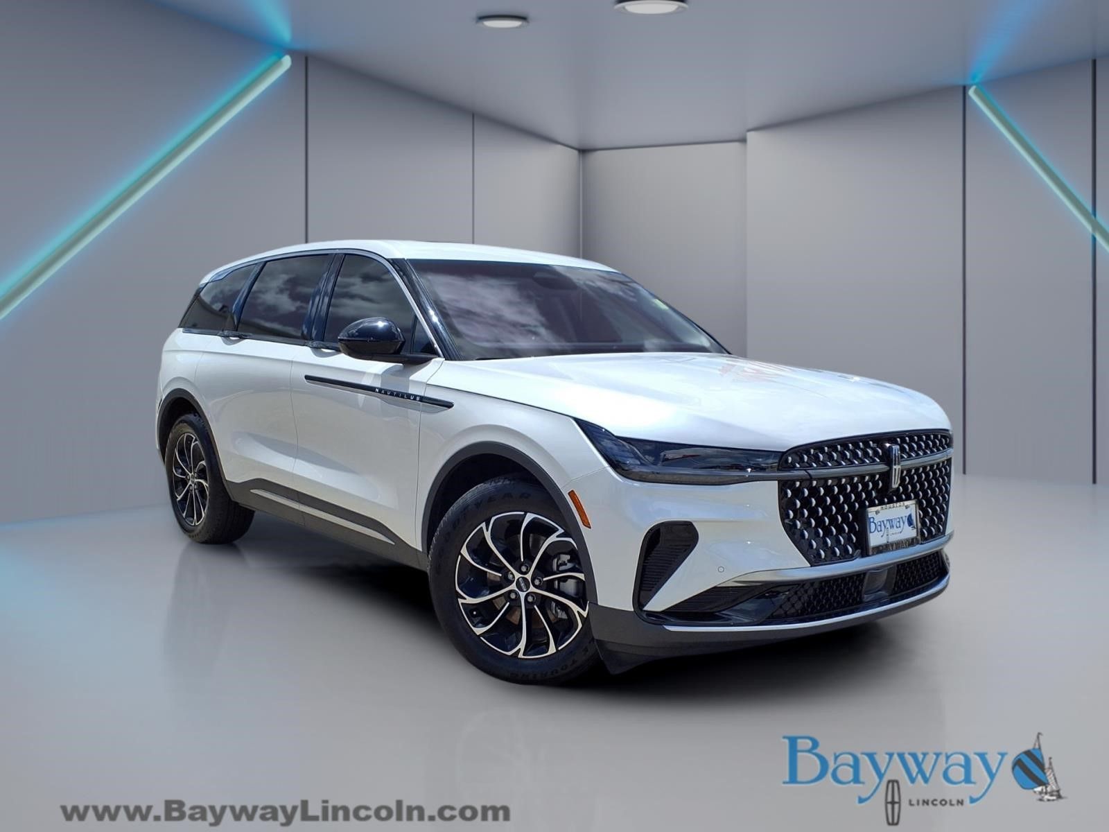 White Platinum Clearcoat Metallic 2025 Lincoln Nautilus SUV / Crossover All-Wheel Drive 8-Speed Automatic