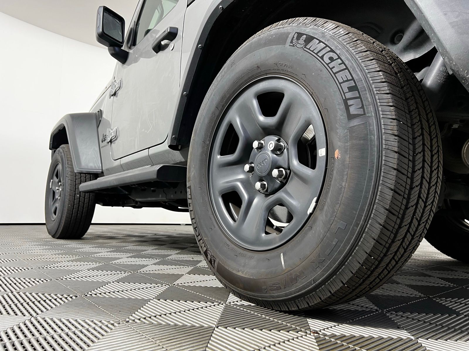 Thumbnail: 2023 Jeep Wrangler - 9