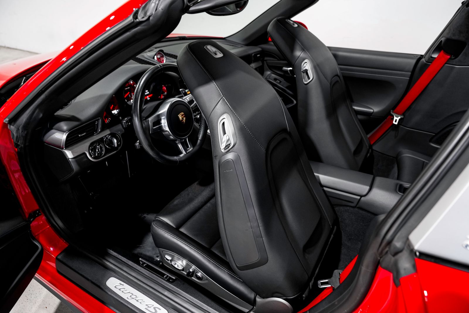 2015 Porsche 911 Targa 4S — photo 24
