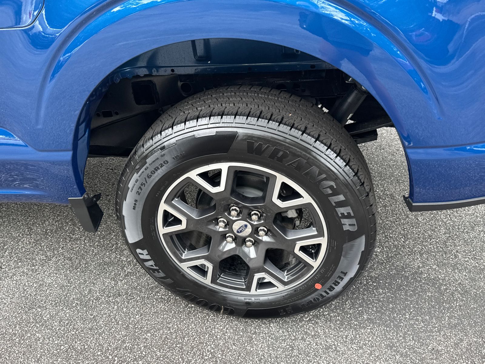 2025 Ford F-150 STX photo 17