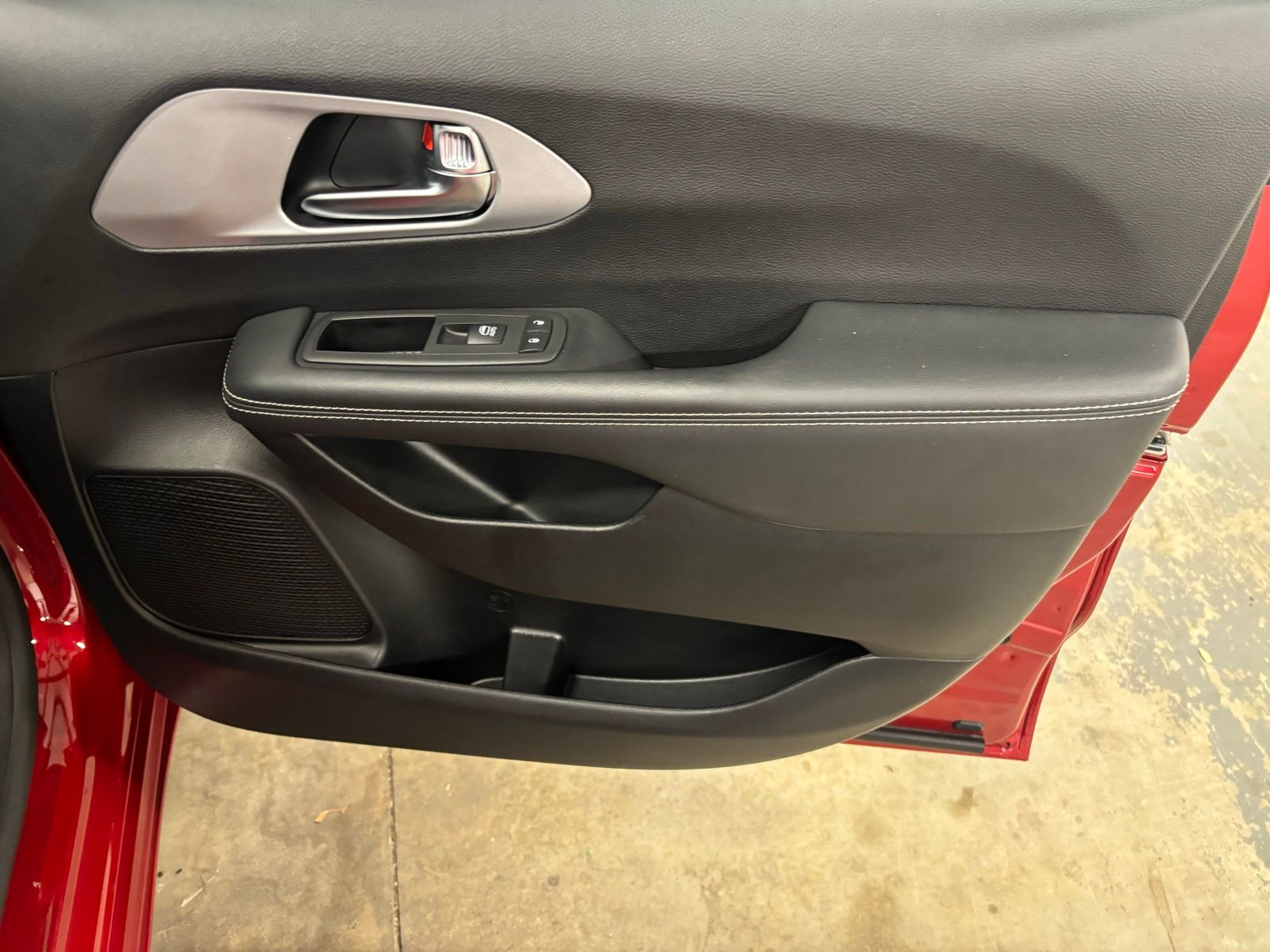 Used 2025 Red Chrysler Limited image 23