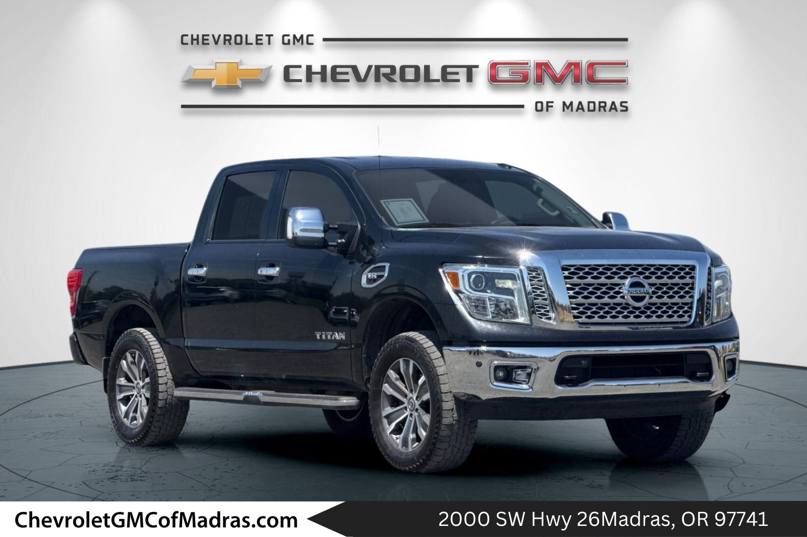  2017 Nissan Titan Pickup Truck Four-Wheel Drive 7-Speed Automatic