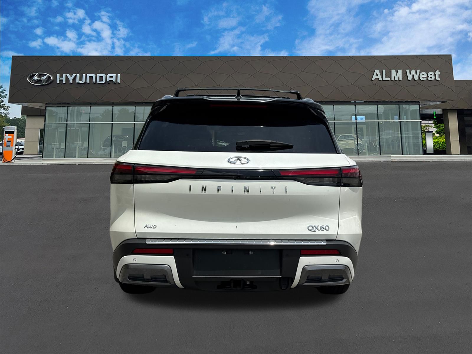 Used 2024 Black INFINITI Autograph image 6