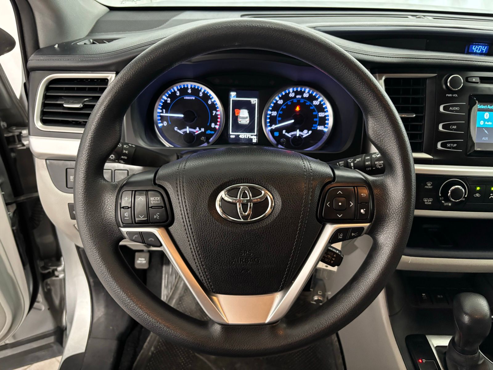 Used Car 2019 Toyota Highlander  For Sale Under $25,000 In Austin, Texas