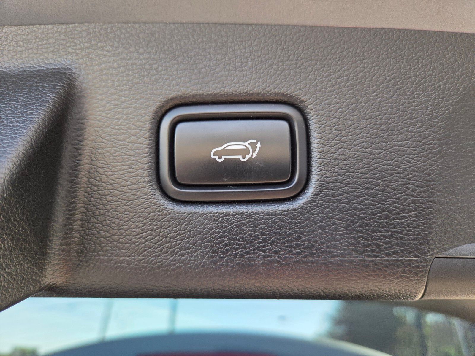 Used 2021 Silver Kia SX image 12