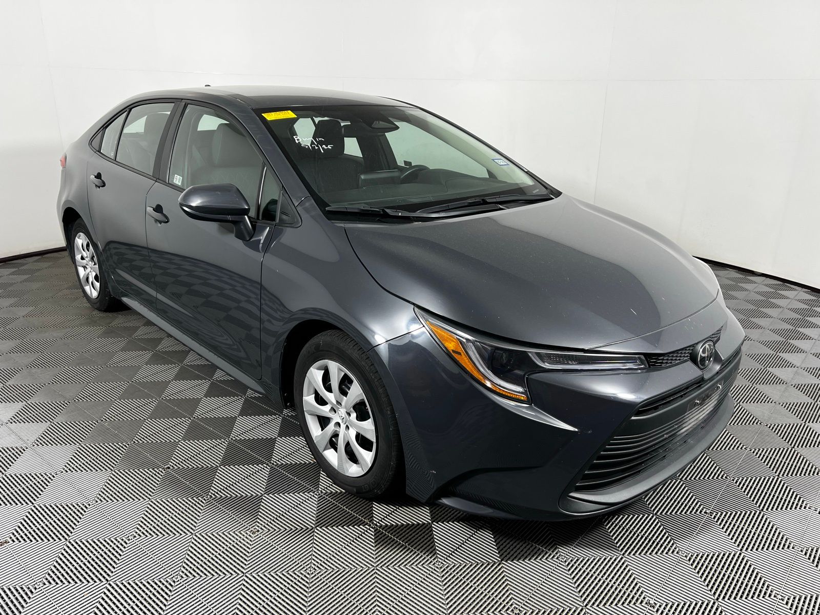 2023 Toyota Corolla LE 3