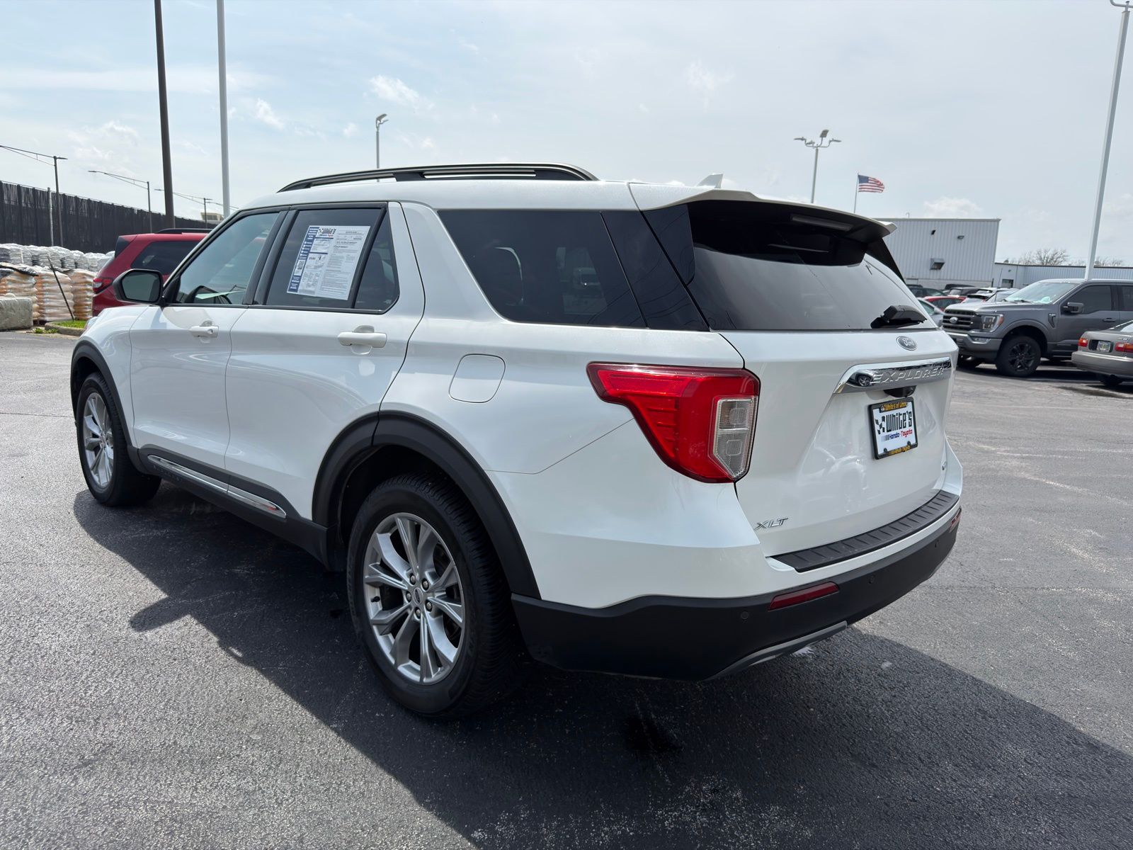 View vehicle photo 4