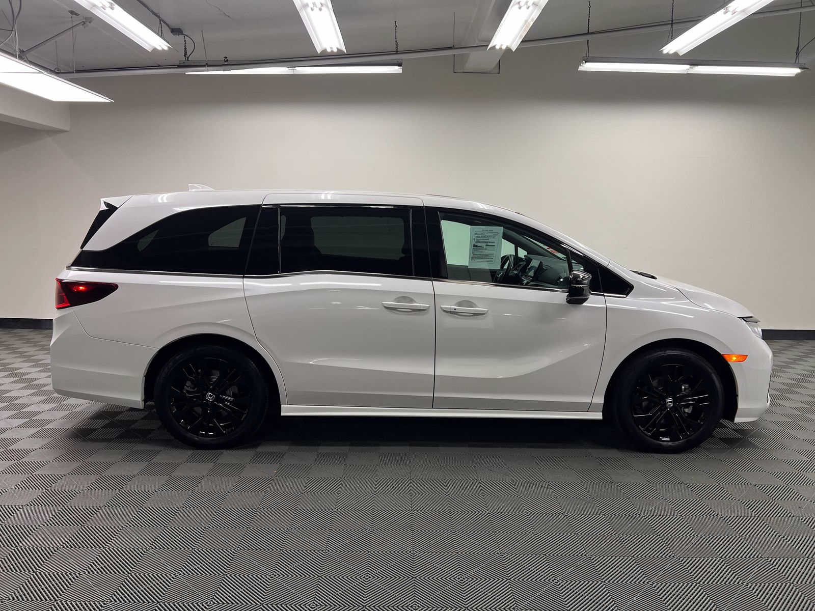 used 2025 Honda Odyssey car, priced at $35,888