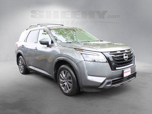 Used 2023 Gray Nissan SV image 2