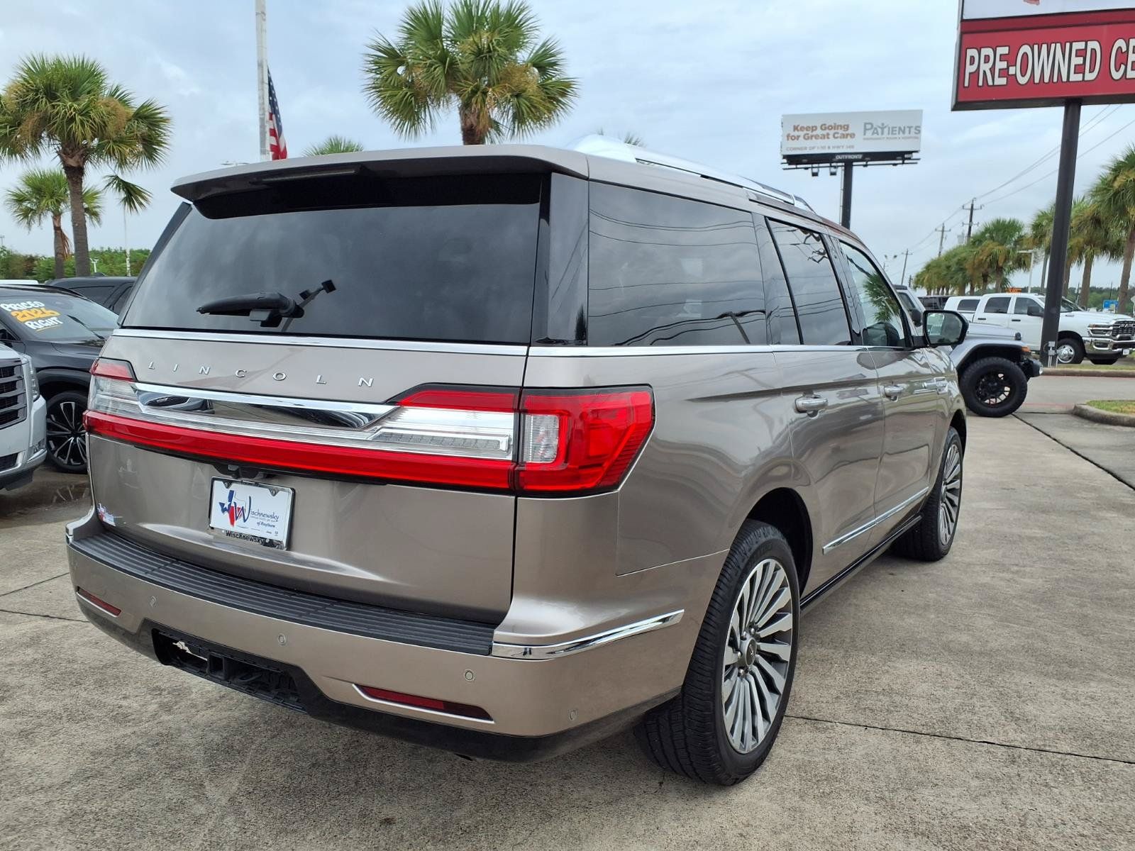 2020 Lincoln Navigator Reserve Brown at Classic Elite Chevrolet Sugar Land