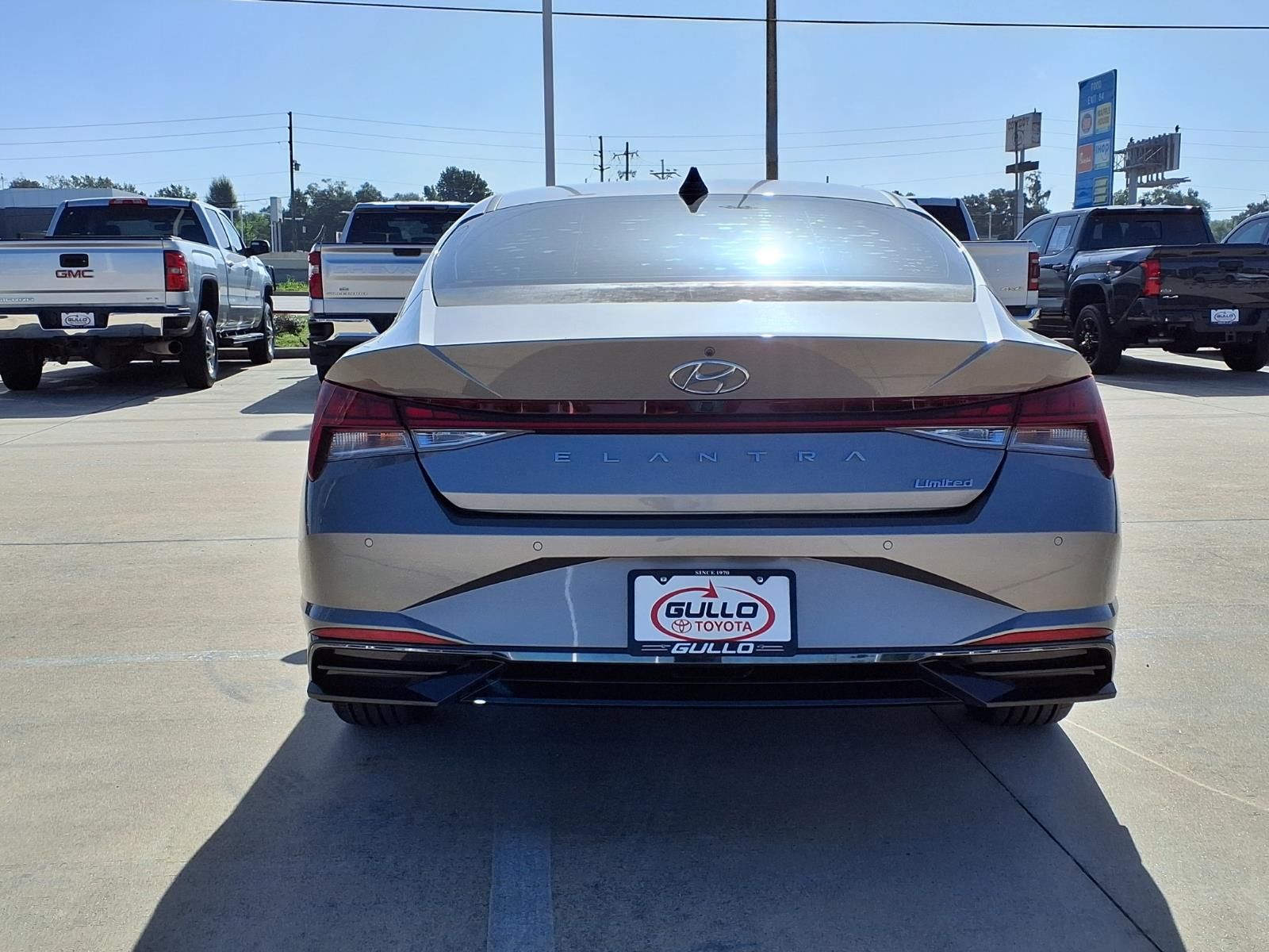 2021 Hyundai Elantra Limited Silver at Emmons Autoplex