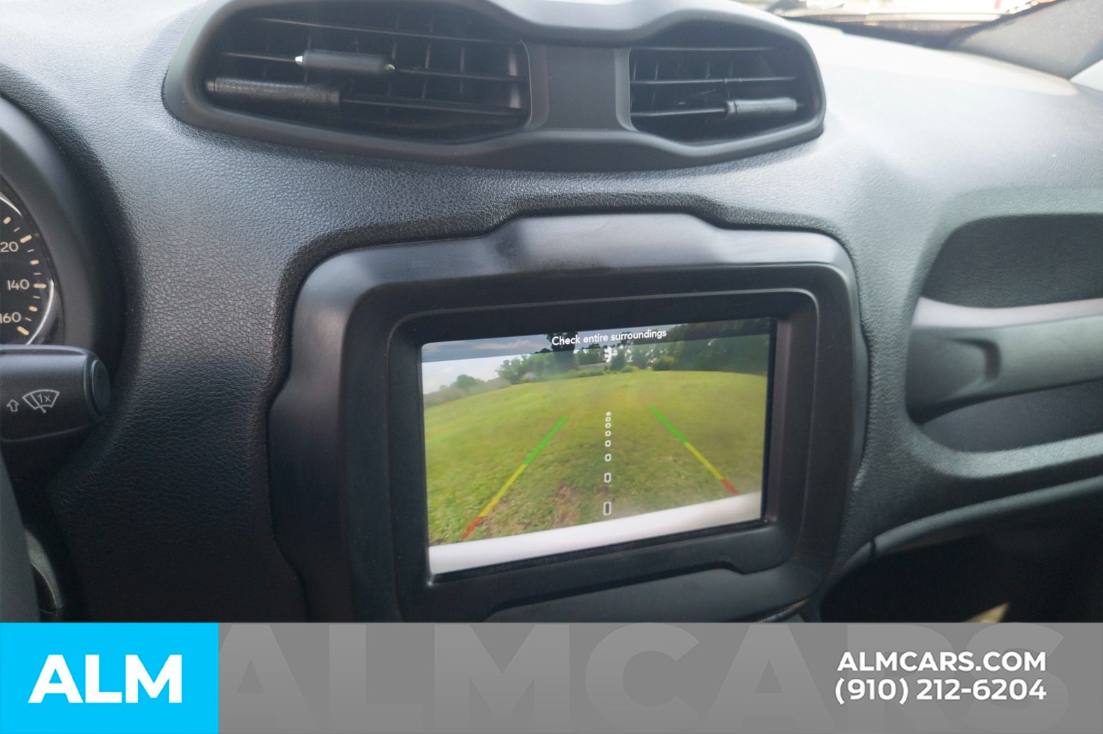 Used 2020 Silver Jeep Latitude image 9