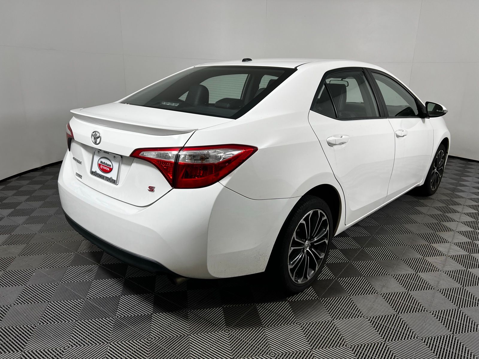 Thumbnail: 2015 Toyota Corolla - 5