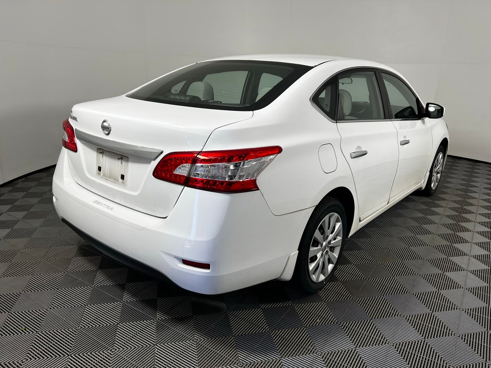 Thumbnail: 2015 Nissan Sentra - 5