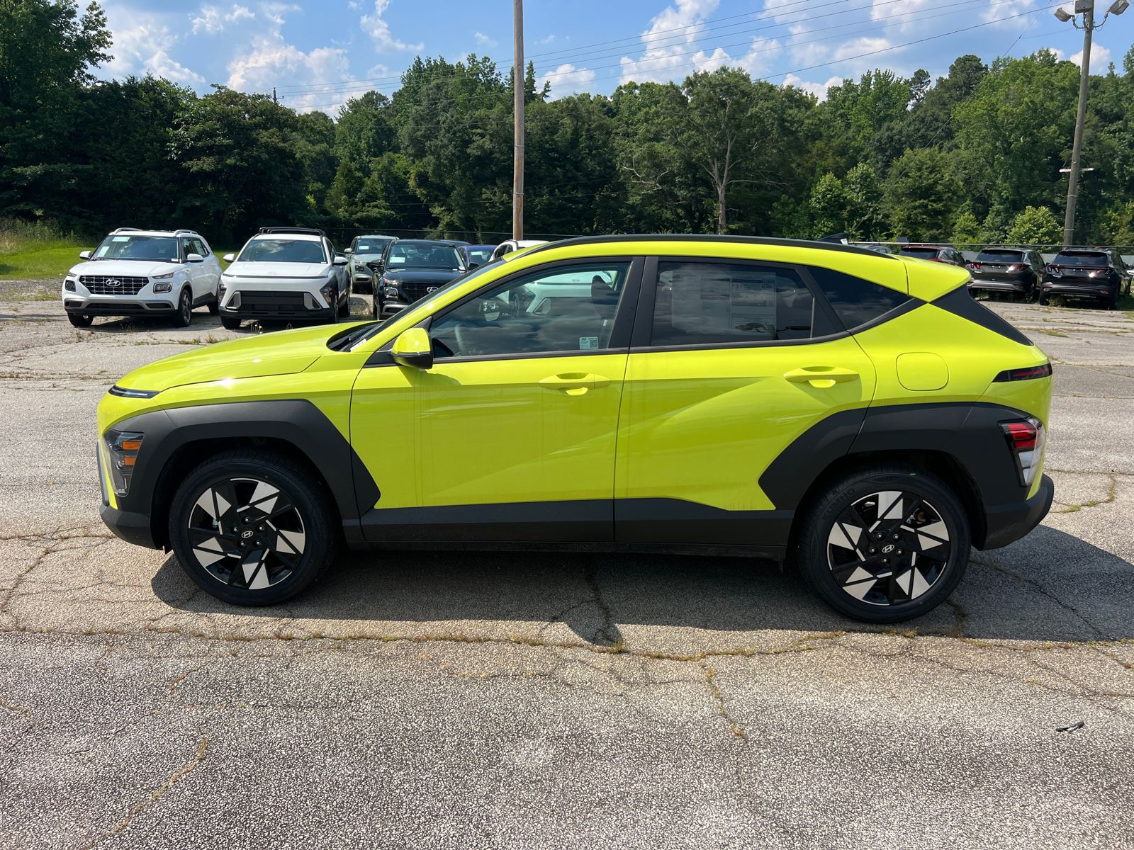 2025 Hyundai Kona SEL photo 8