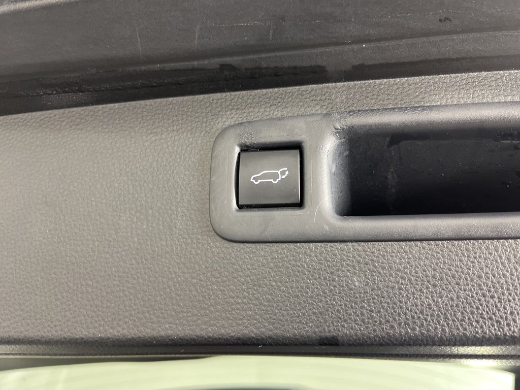 Thumbnail: 2021 Toyota Highlander - 13