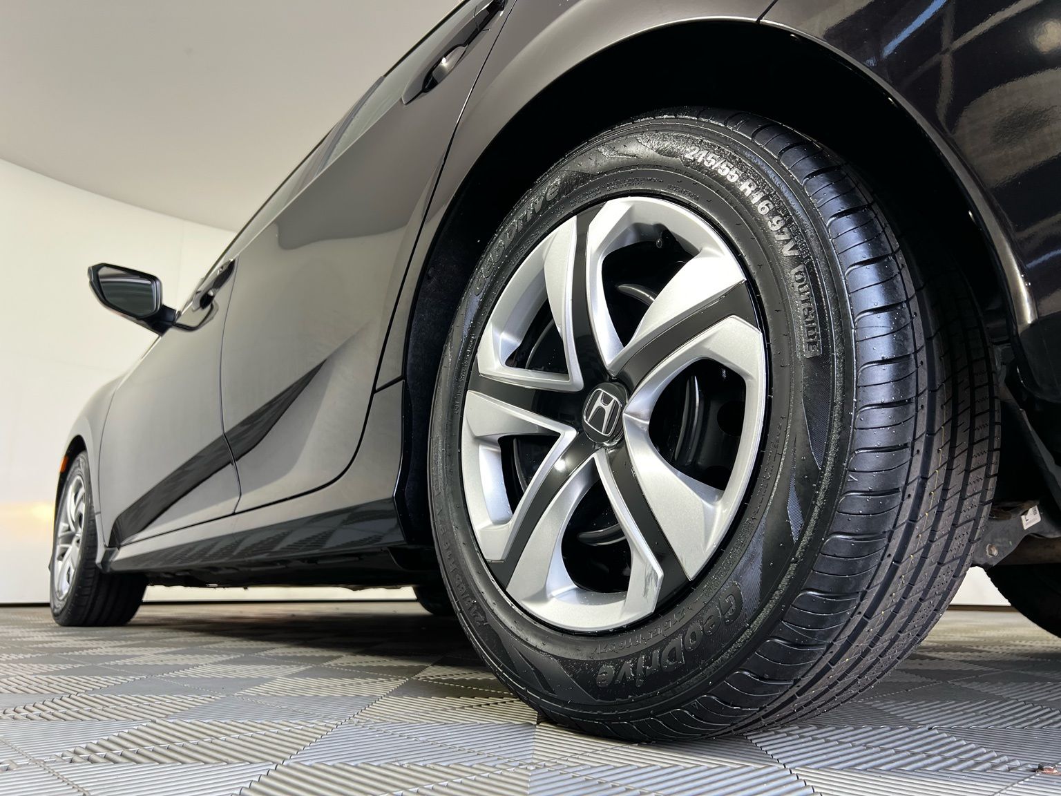 Thumbnail: 2017 Honda Civic - 23