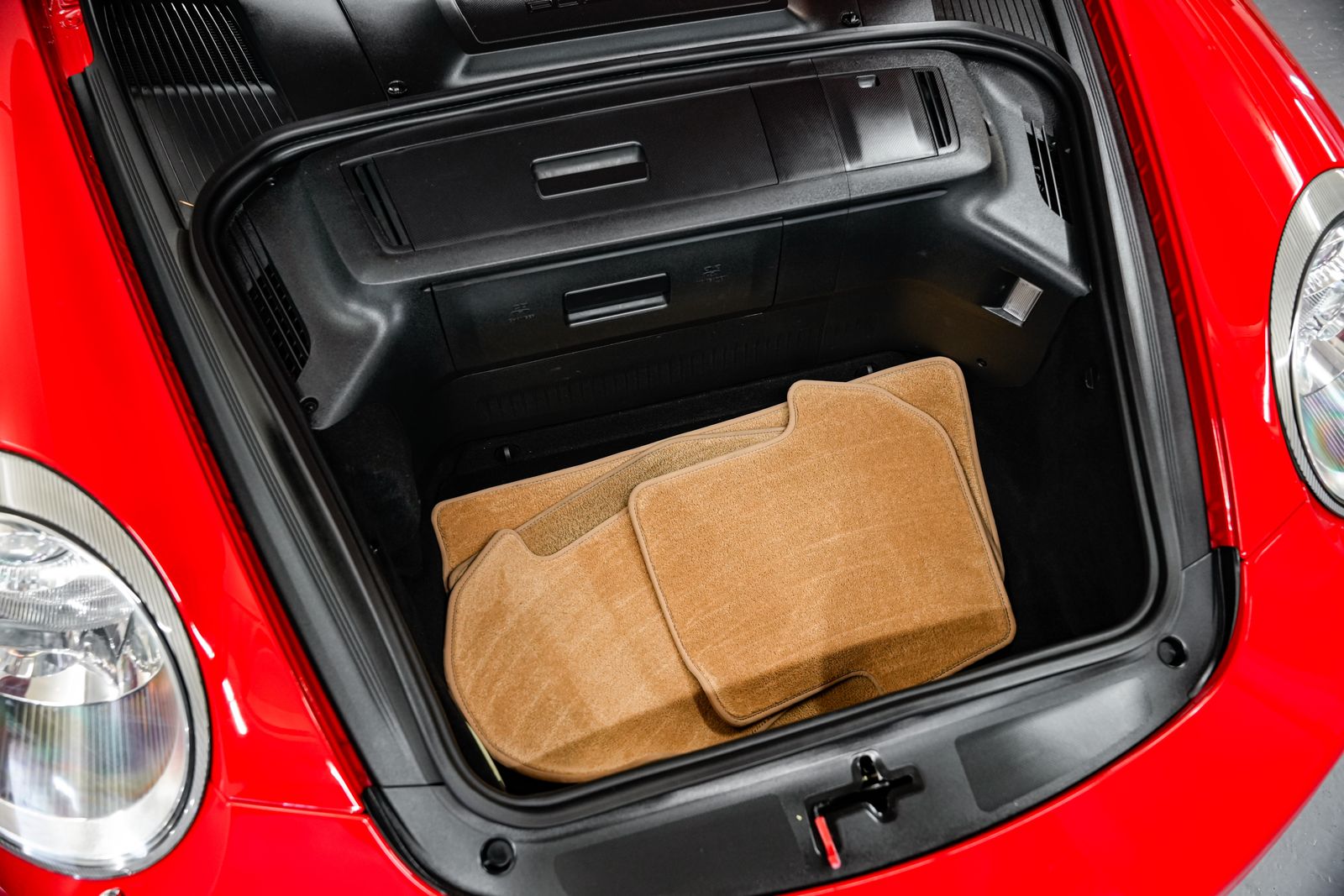 2005 Porsche 911 Carrera — photo 39