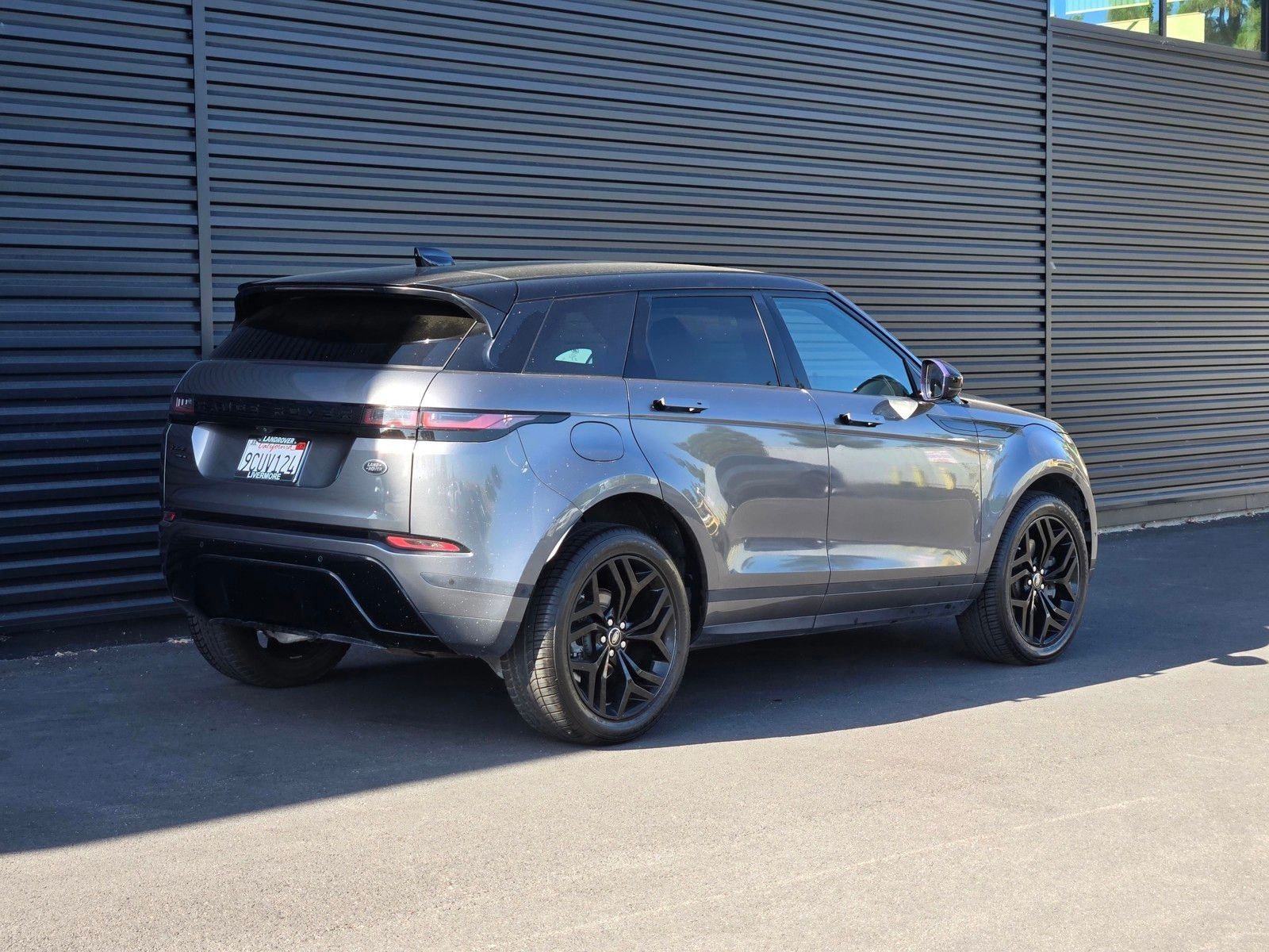 View vehicle photo 7