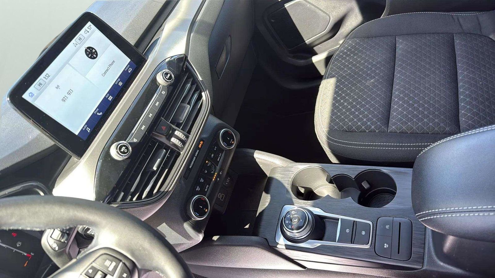 Used Car 2024 Ford Escape  Active For Sale Under $25,000 In Austin, Texas