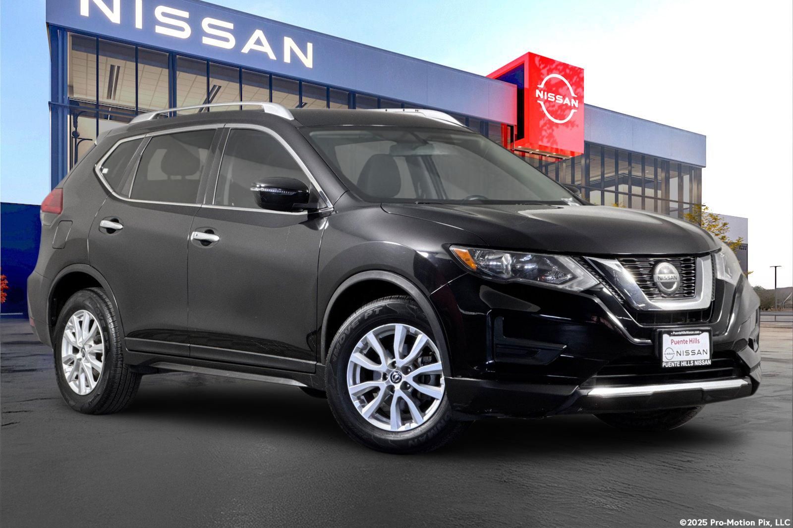 2018 Nissan Rogue SV FWD's photo