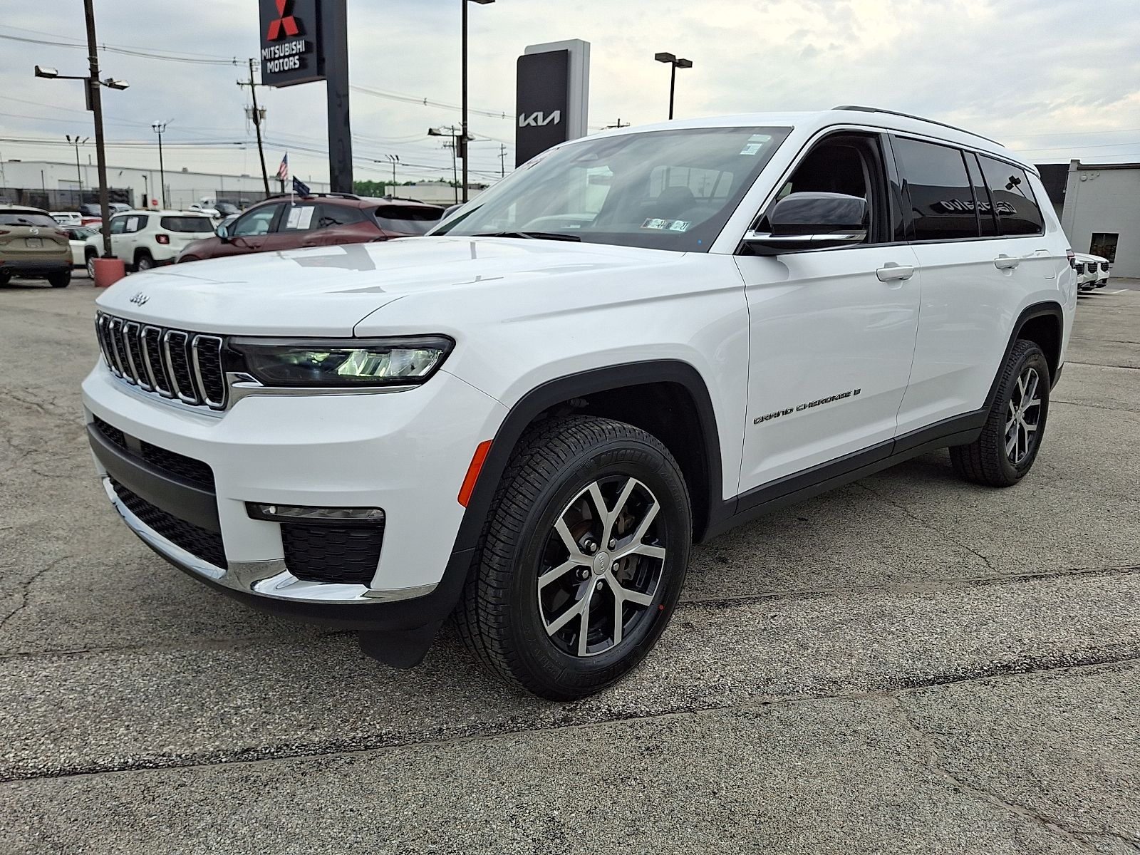 Used 2023 Jeep Grand Cherokee L SUV