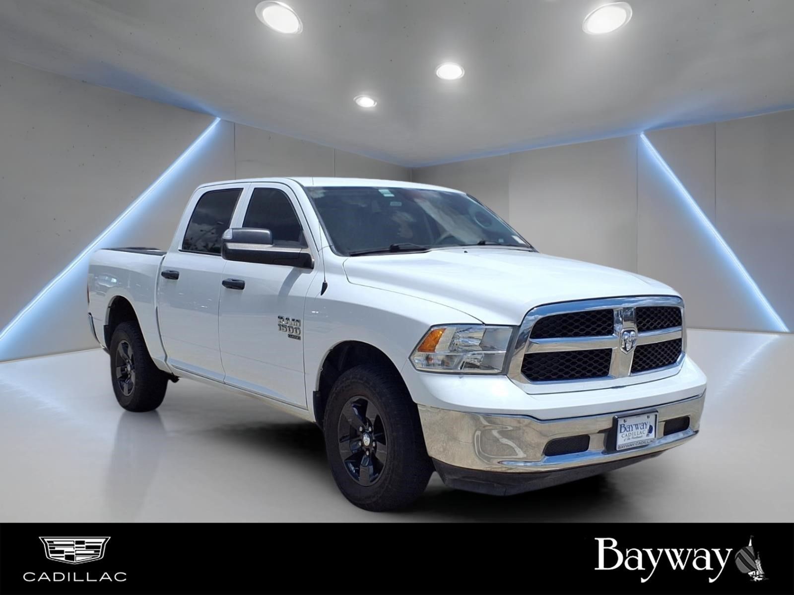 2023 Ram 1500 Classic SLT - 4