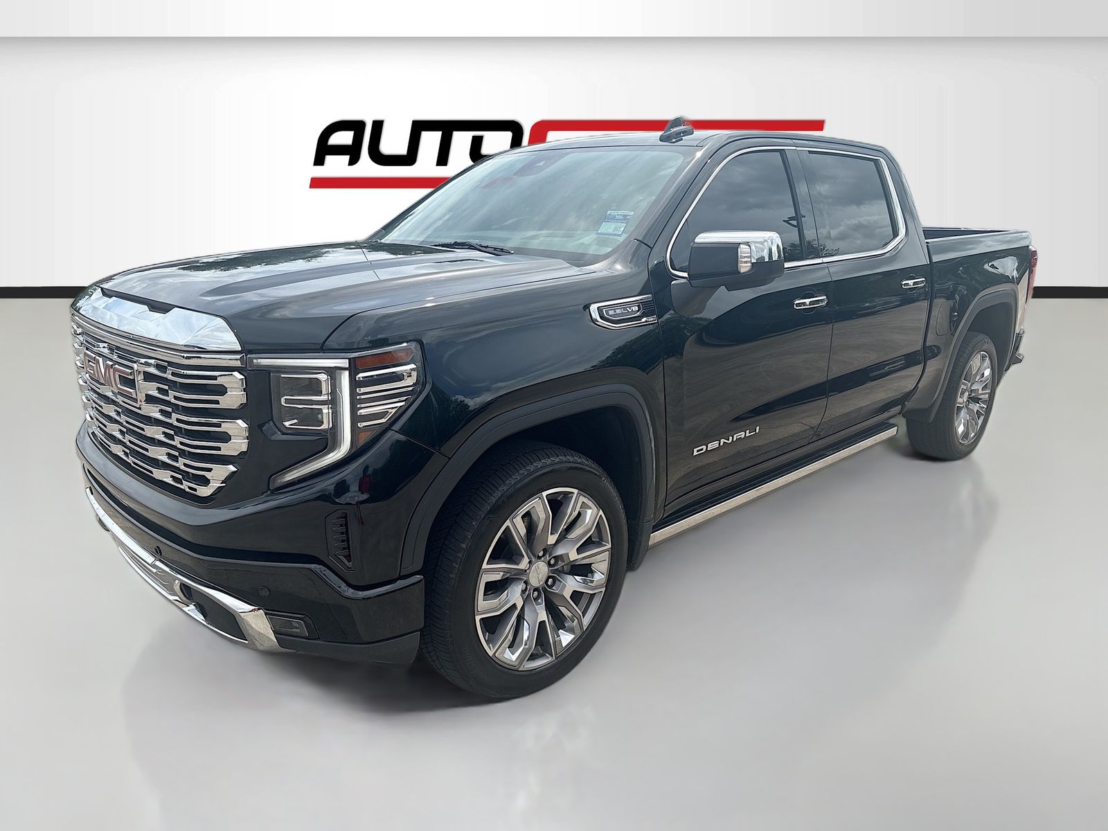 Used 2024 Black GMC Denali image 3