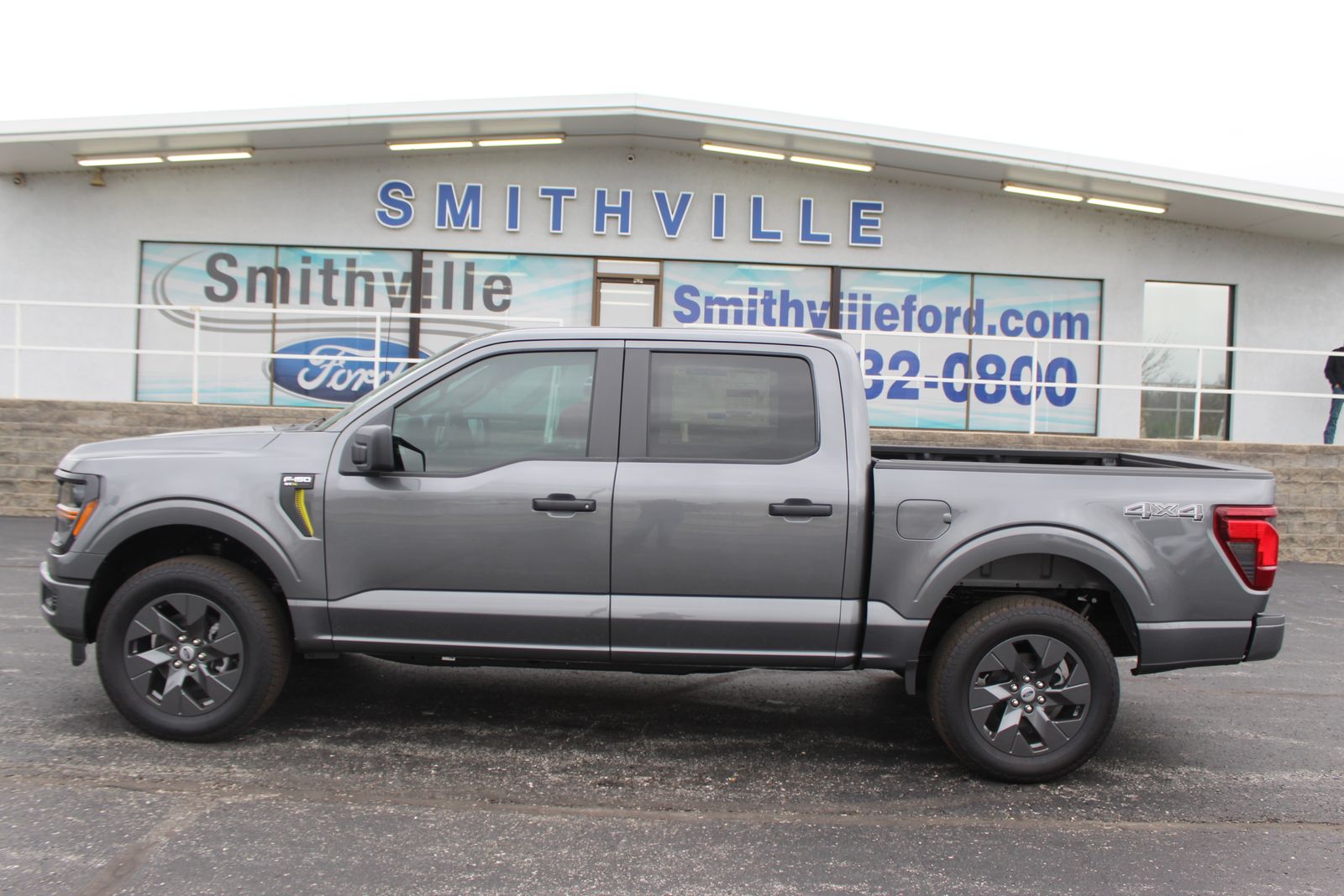 View vehicle photo 5