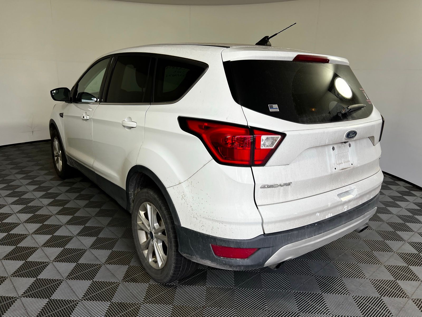 Thumbnail: 2019 Ford Escape - 7