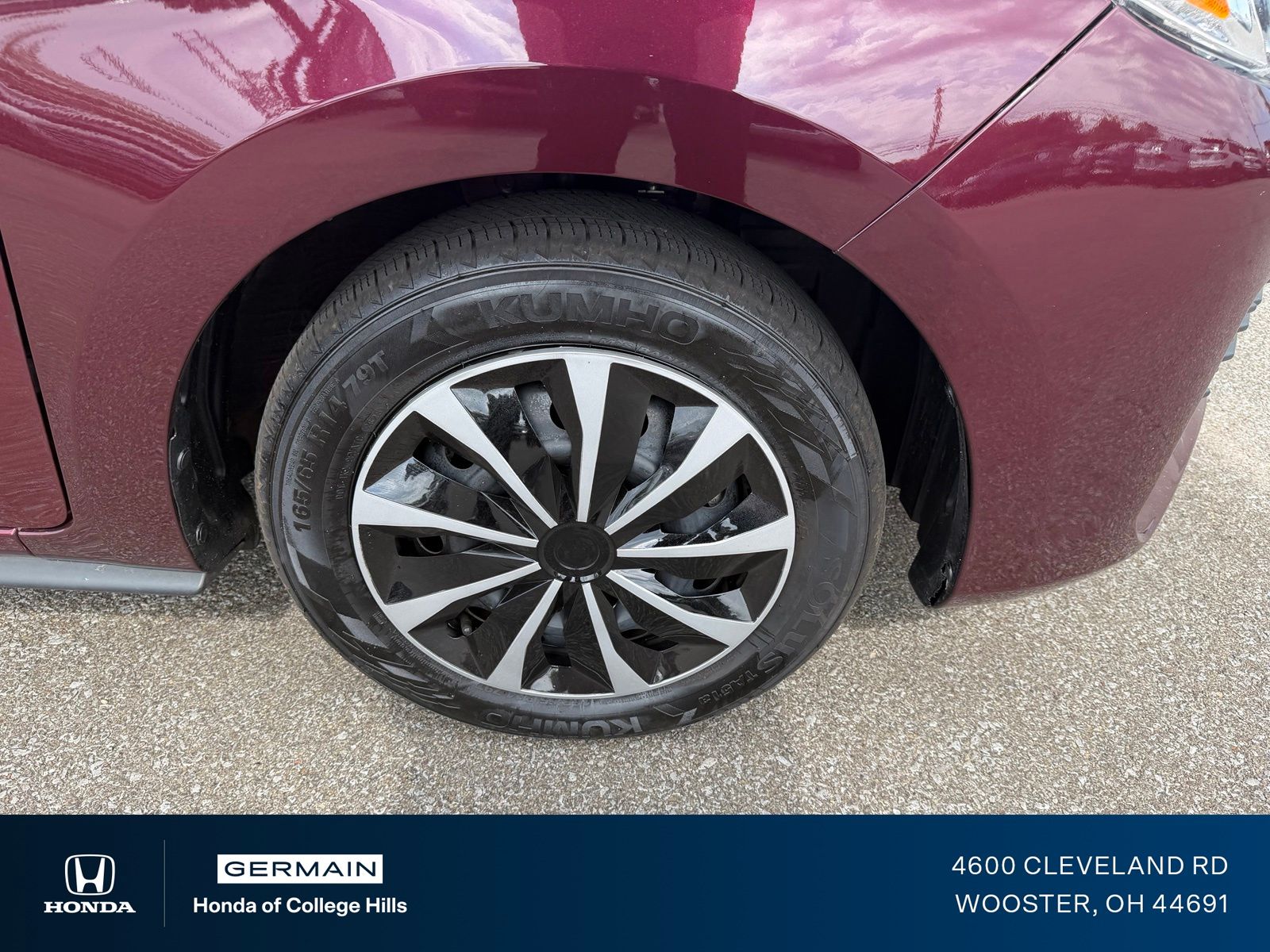 Used 2024 Red Mitsubishi ES image 4