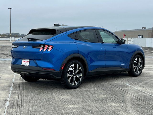 New 2026 Velocity Blue Metallic Ford Select image 4