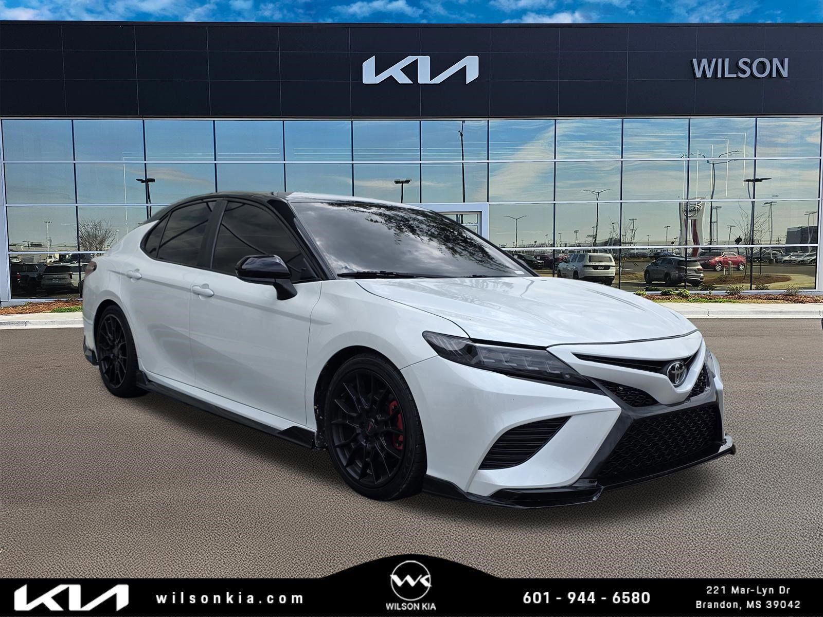 Wind Chill Pearl/Midnight Black Metallic 2020 Toyota Camry TRD FWD Sedan Front-Wheel Drive 8-Speed Automatic