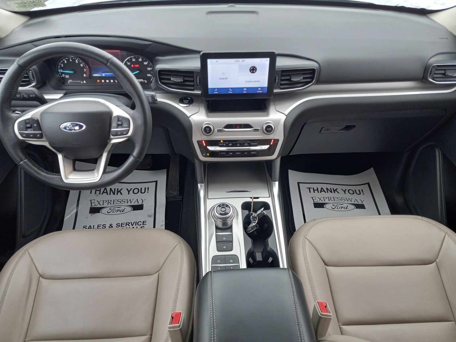 2024 Ford Explorer image 17