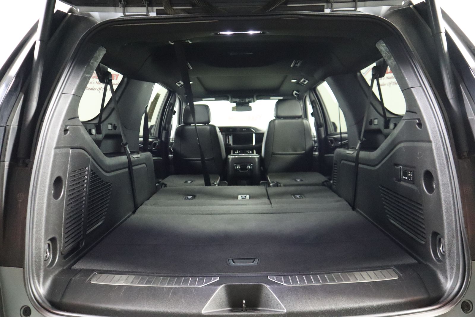 2023 GMC Yukon XL Denali photo
