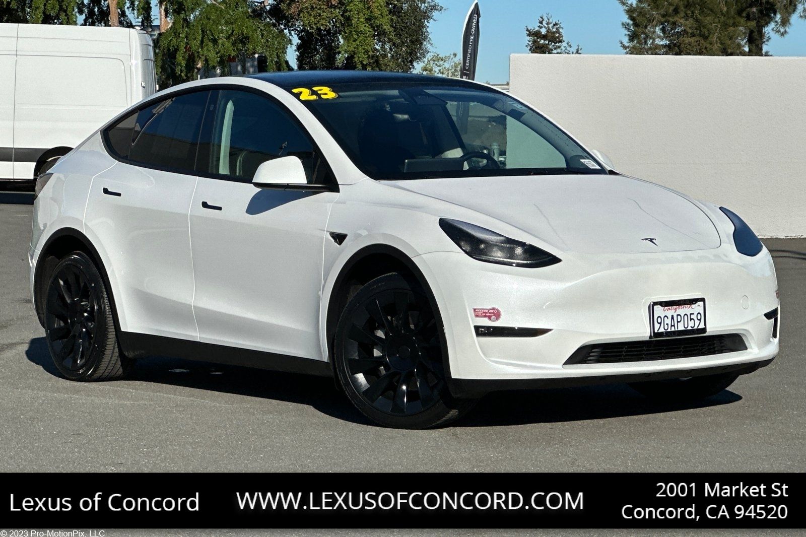 Pearl White Multi-Coat 2023 Tesla Model Y Long Range AWD SUV / Crossover All-Wheel Drive 1-Speed Automatic