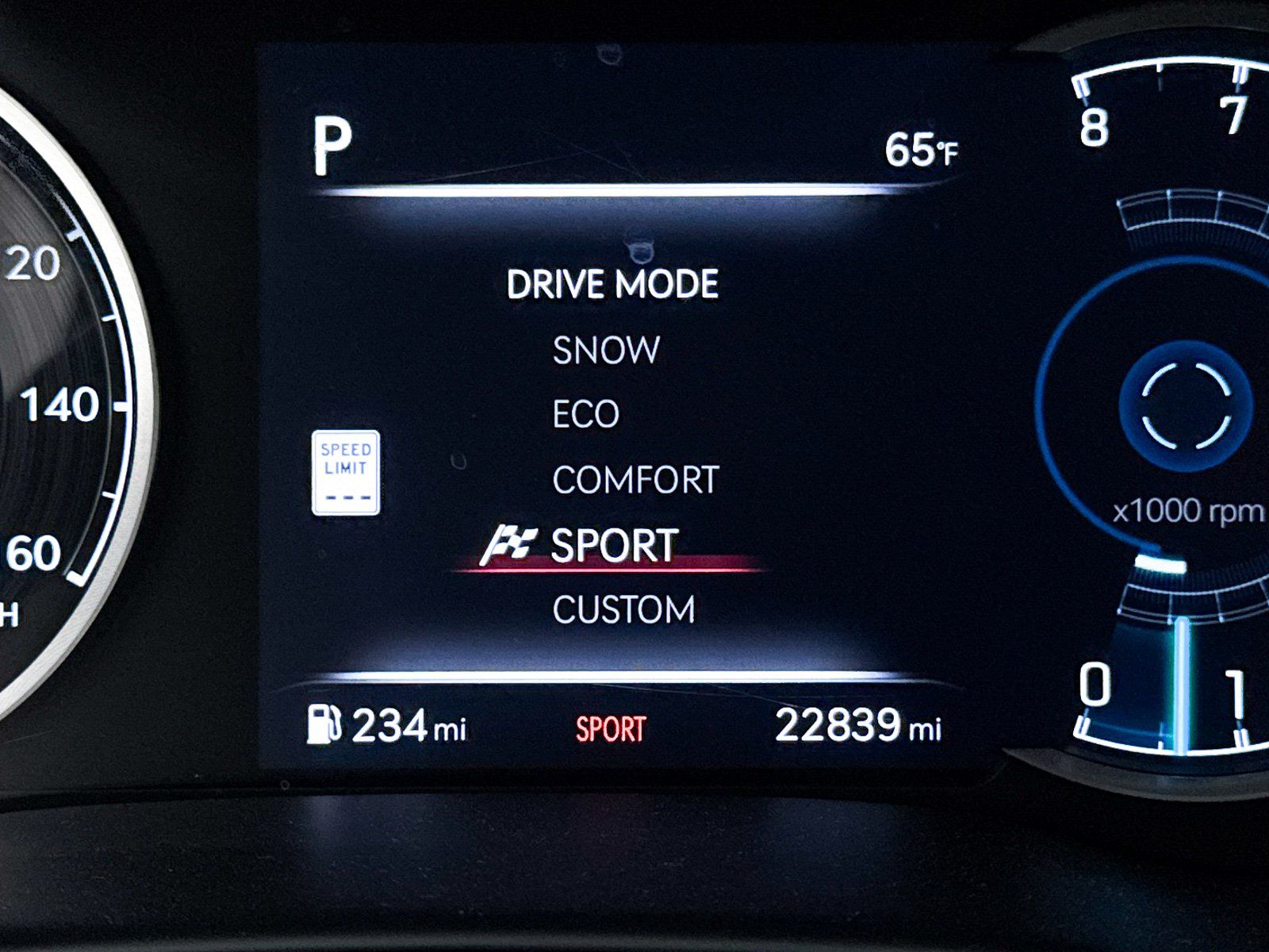 2024 GENESIS GV80 Standard - Photo 26
