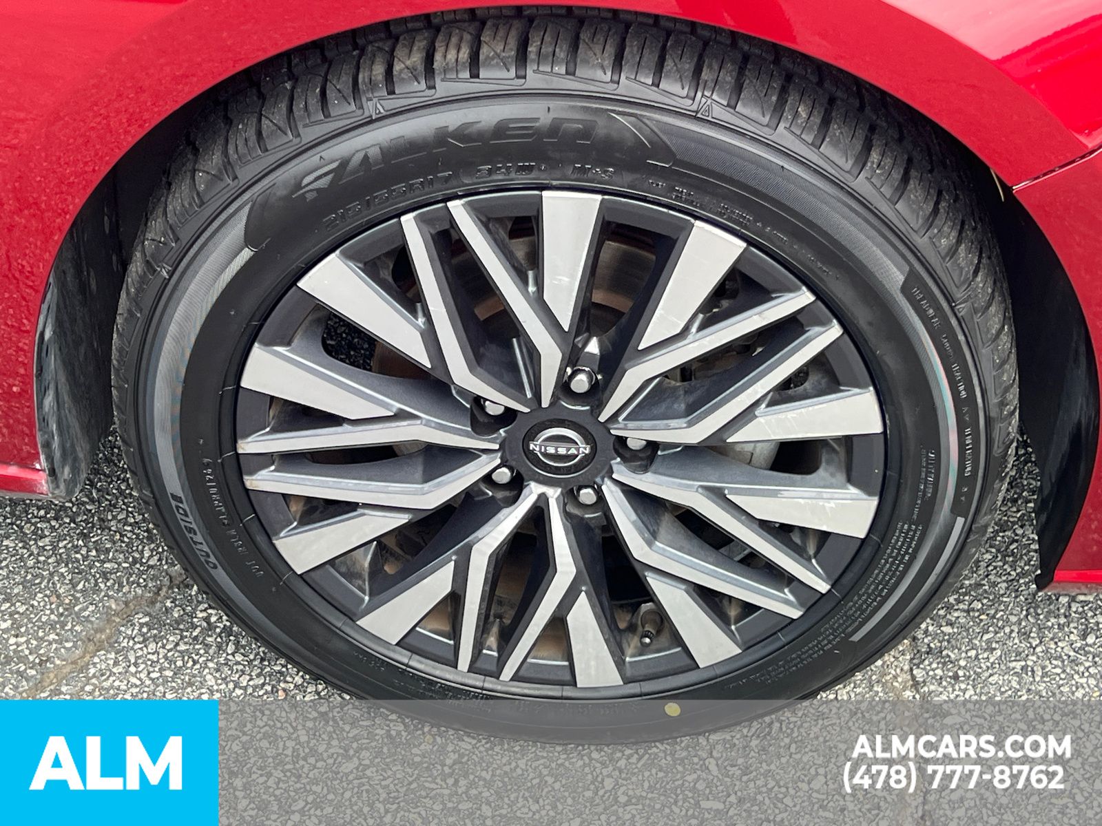 Used 2025 Red Nissan 2.5 SV image 16