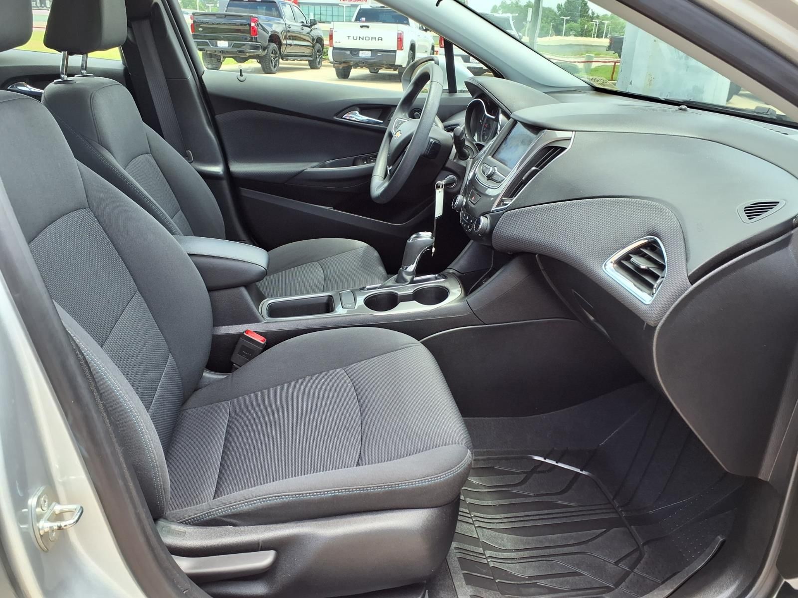 2019 Chevrolet Cruze LT Silver at Community Honda
