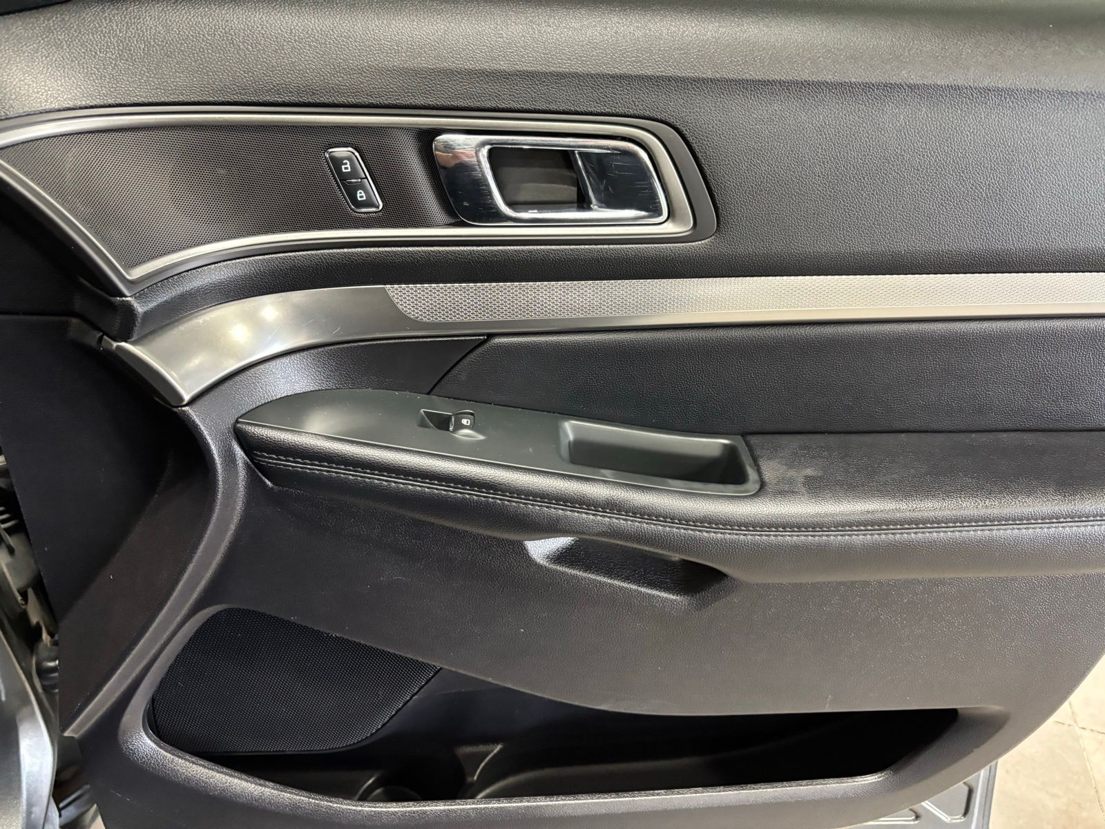 Used Car 2019 Ford Explorer  Xlt For Sale Under $15,000 In Austin, Texas