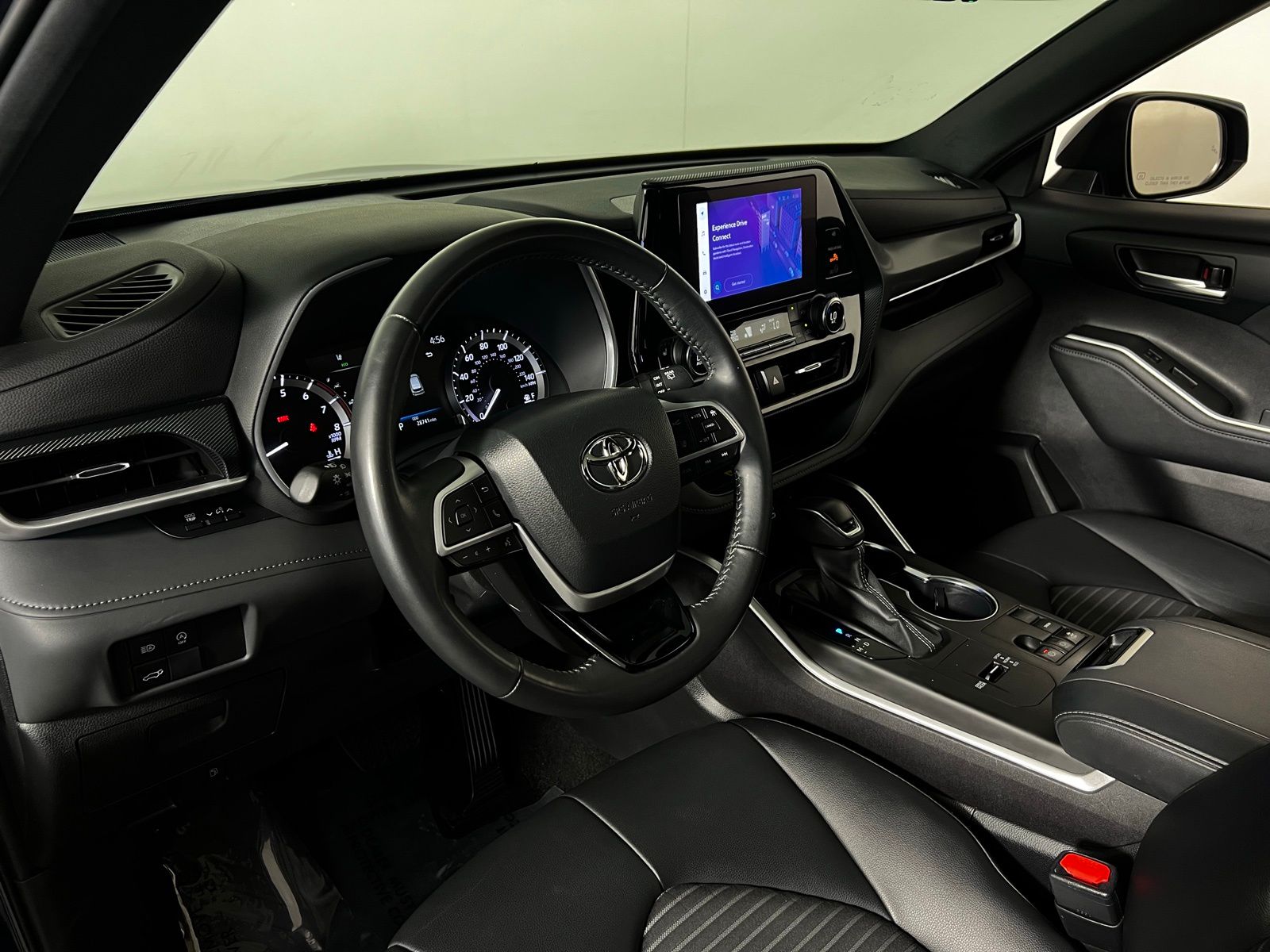 2024 Toyota Highlander XSE 12