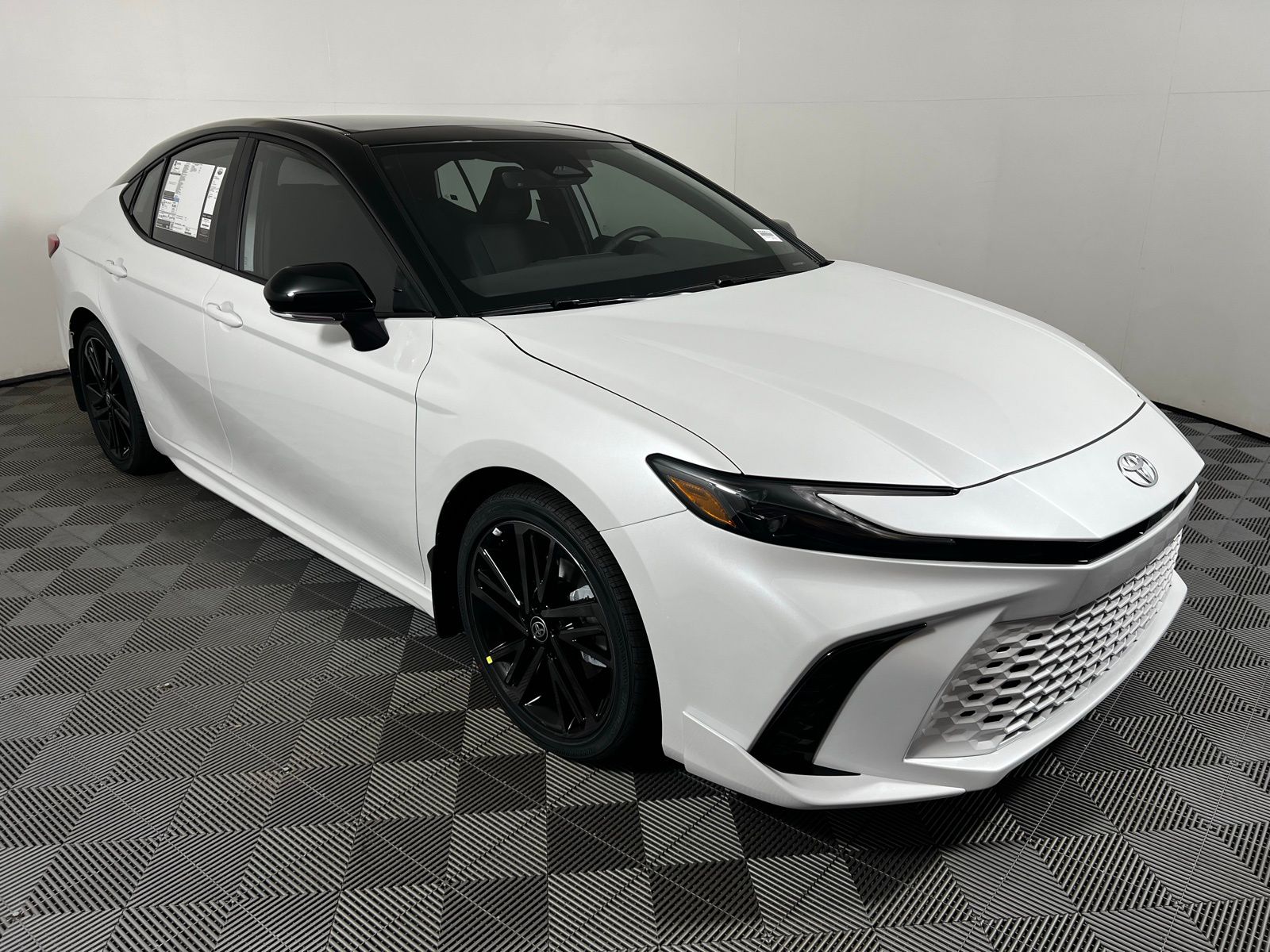 Thumbnail: 2025 Toyota Camry - 3