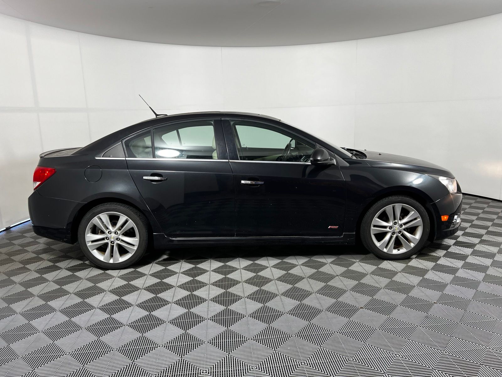 Thumbnail: 2014 Chevrolet Cruze - 4