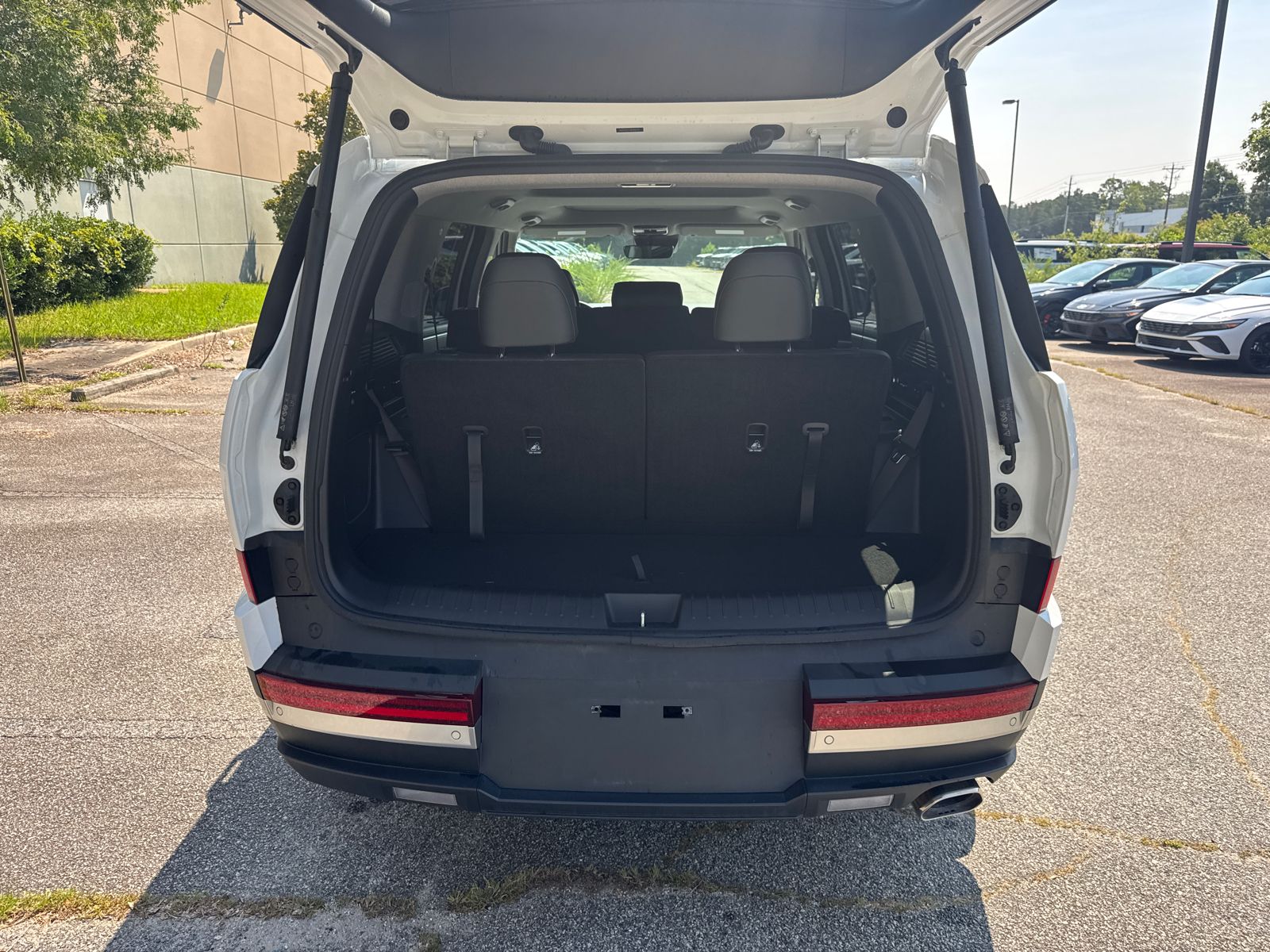 Used 2024 White Hyundai Limited image 18