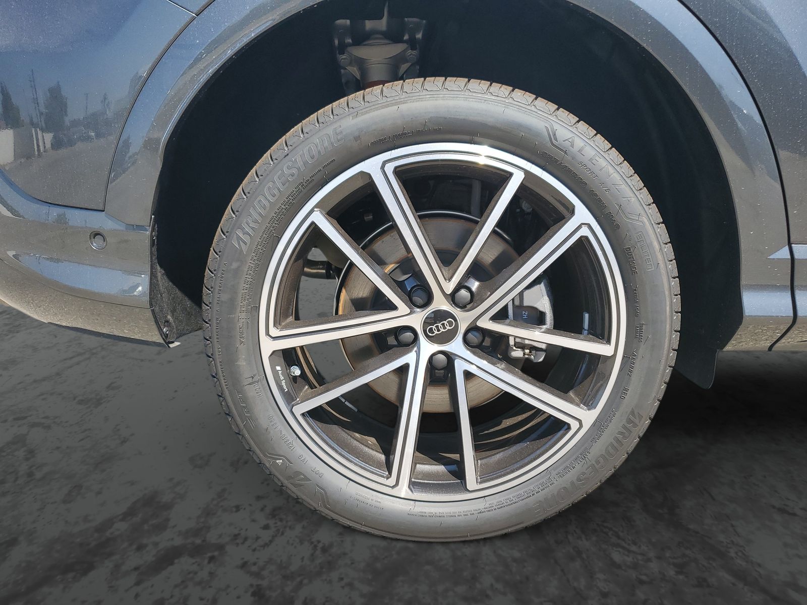 Vehicle photo